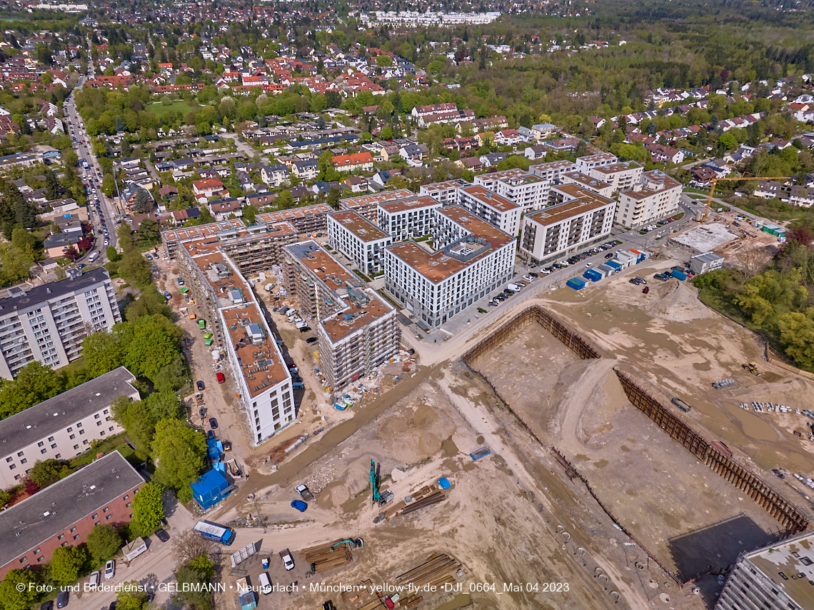 04.05.2023 - Luftbilder vom Alexisqaurtier und Pandion Verde in Neuperlach